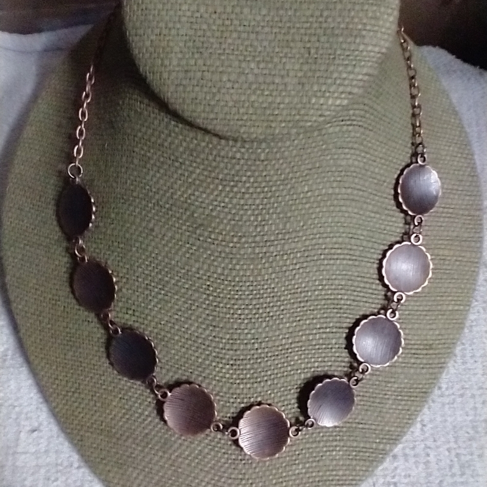 Copper flower floral chain necklace - Picture 2 of 3